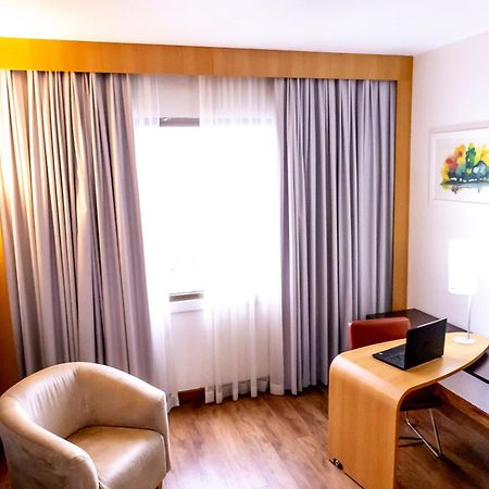 Novotel Porto Alegre Tres Figueiras Exteriör bild